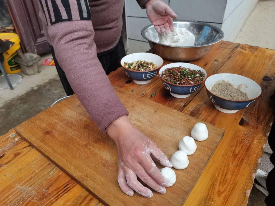 春节家乡美食的温馨记忆